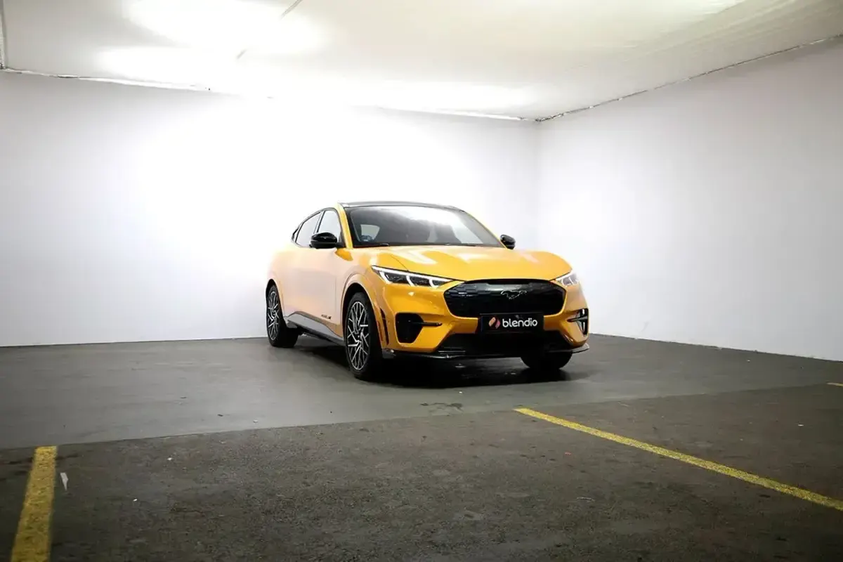 Usado Ford Mustang Mach-E GT Extended Range 358 kW (487 CV) 2023 Naranja SUV