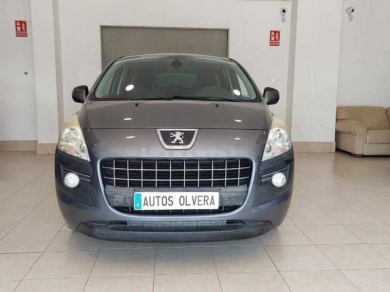 Usado Peugeot 3008 Allure 112 CV (82 kW) 2011 Gris / plata Familiar
