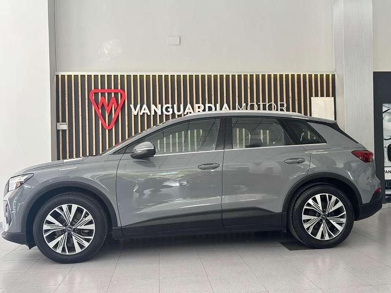 Usado Audi Q4 e-tron Advanced Plus 125 kW (170 CV) 2021 Gris SUV