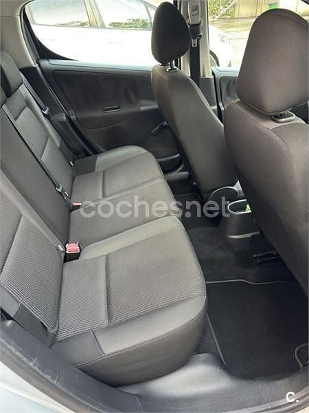 Usado Peugeot 207 75 CV (55 kW) 2010 Gris / plata Berlina