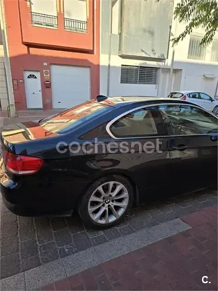 Usado BMW 330 245 CV (180 kW) 2007 Negro Berlina