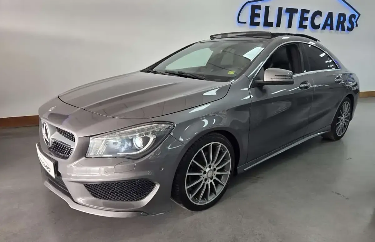 Usado Mercedes CLA200 AMG line 136 CV (100 kW) 2015 Gris Coupe