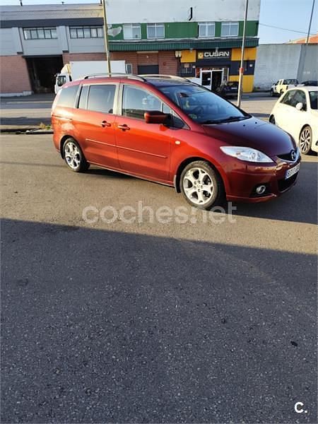 Usado Mazda 5 Sportive 143 CV (105 kW) 2008 Granate Monovolumen