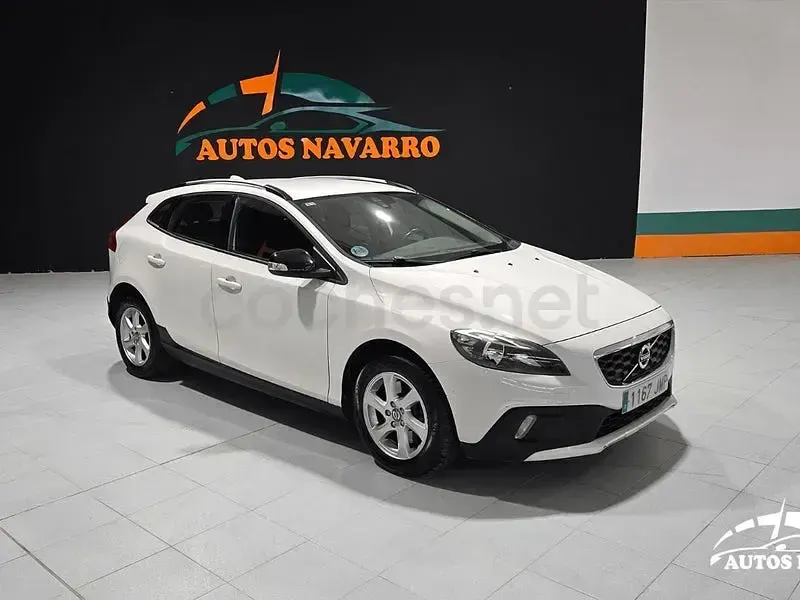 Usado Volvo V40 Kinetic 120 CV (88 kW) 2016 Blanco Berlina