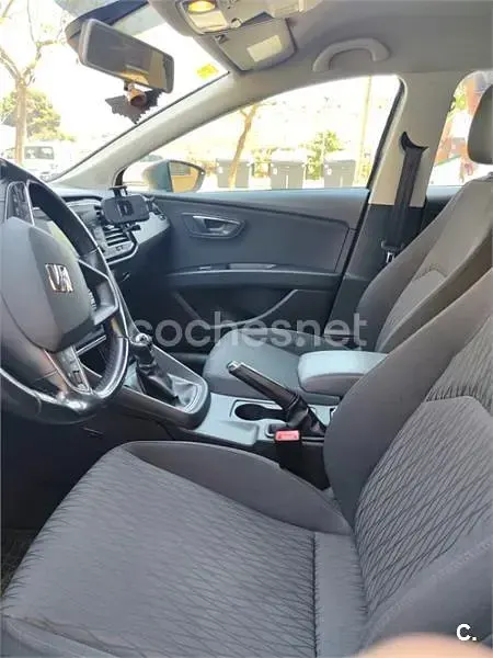 Usado Seat Leon Style 150 CV (110 kW) 2016 Gris / plata Berlina