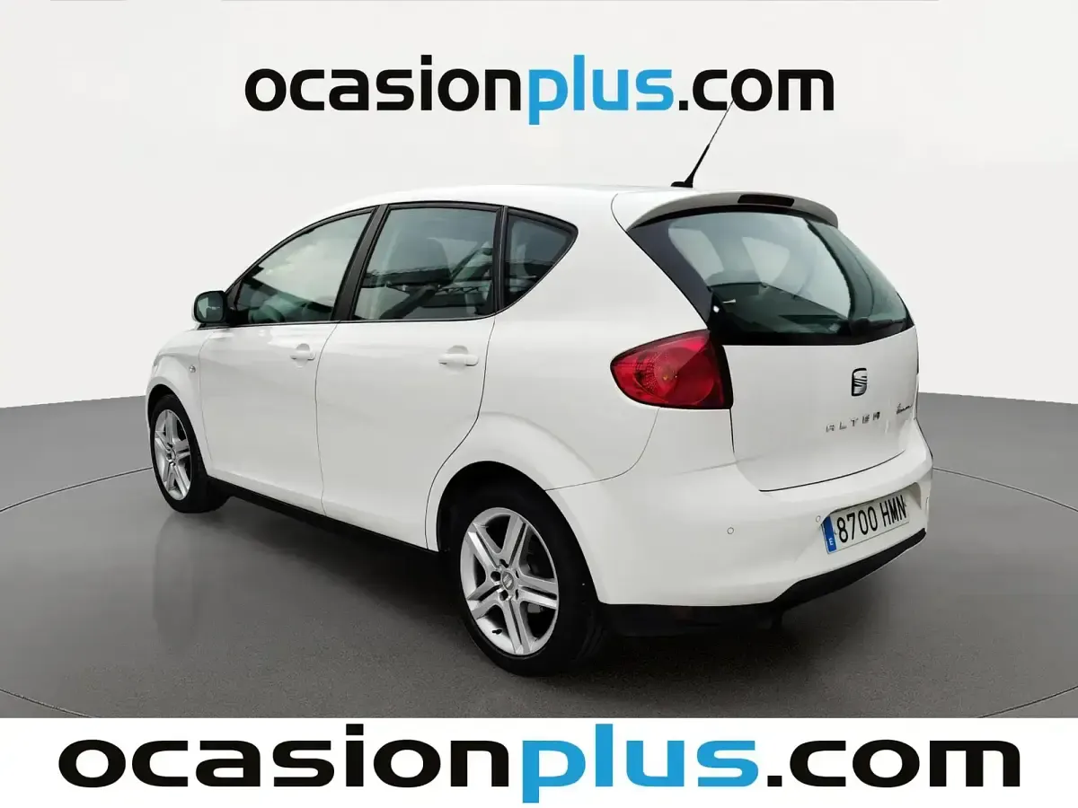 Usado Seat Altea Ecomotive 105 CV (77 kW) 2012 Blanco Monovolumen