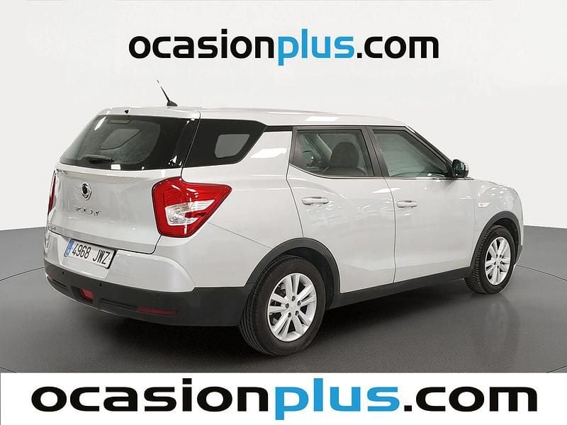 Usado SsangYong XLV 128 CV (94 kW) 2017 Gris plata SUV