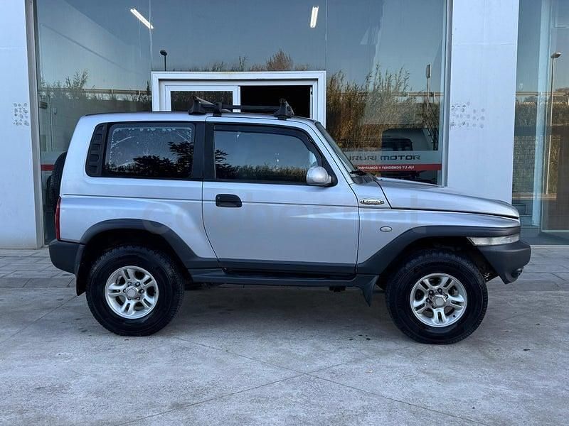 Usado Ssangyong (KGM) Korando Limited 120 CV (88 kW) 2006 Gris / plata SUV