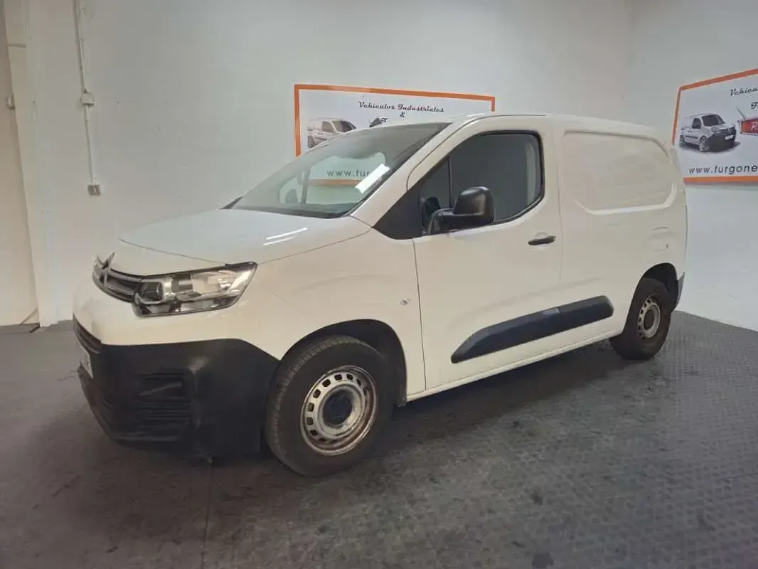 Usado Citroën Berlingo 102 CV (75 kW) 2021 Blanco Monovolumen