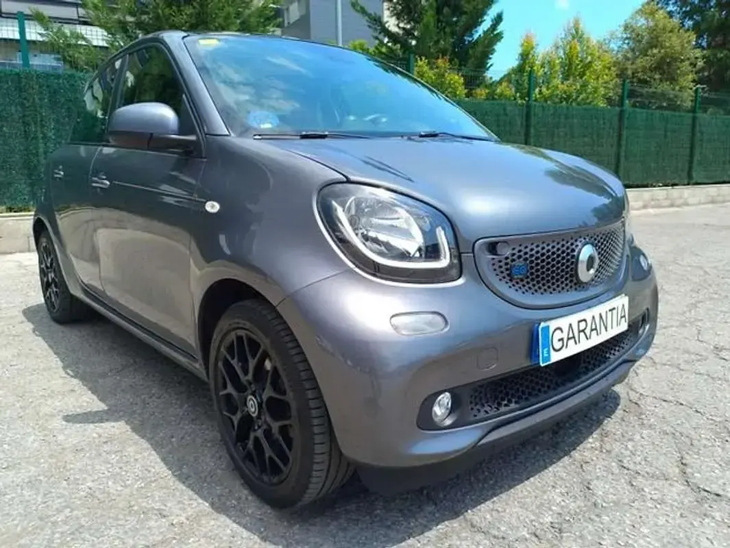 Usado Smart ForFour Electric Drive 60 kW (82 CV) 2018 Gris Utilitario