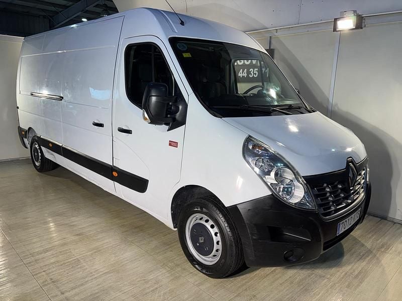 Usado Renault Master 130 CV (95 kW) 2019 Blanco Berlina