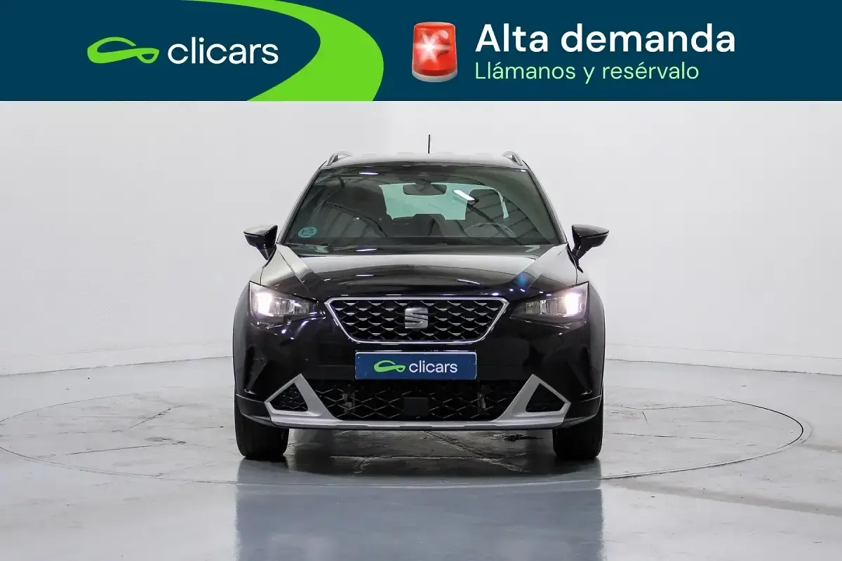 Usado Seat Arona Xperience 116 CV (85 kW) 2025 Negro SUV