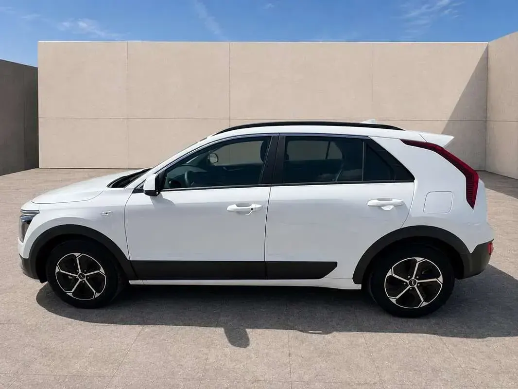 Usado Kia Niro 129 CV (94 kW) 2025 Blanco SUV