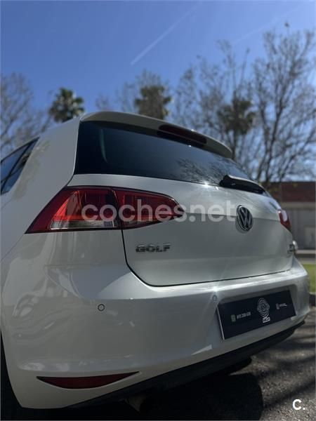 Blanco Usado 2015 VW Golf VII Business Berlina | 10.200 € (Buen precio) - Imagen 1/4