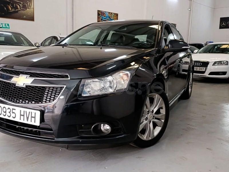 Usado Chevrolet Cruze LT 163 CV (119 kW) 2014 Negro Berlina