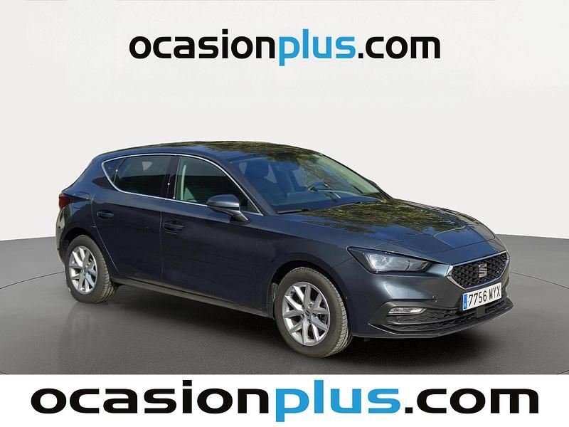 Usado Seat Leon Style 116 CV (85 kW) 2025 Gris Berlina