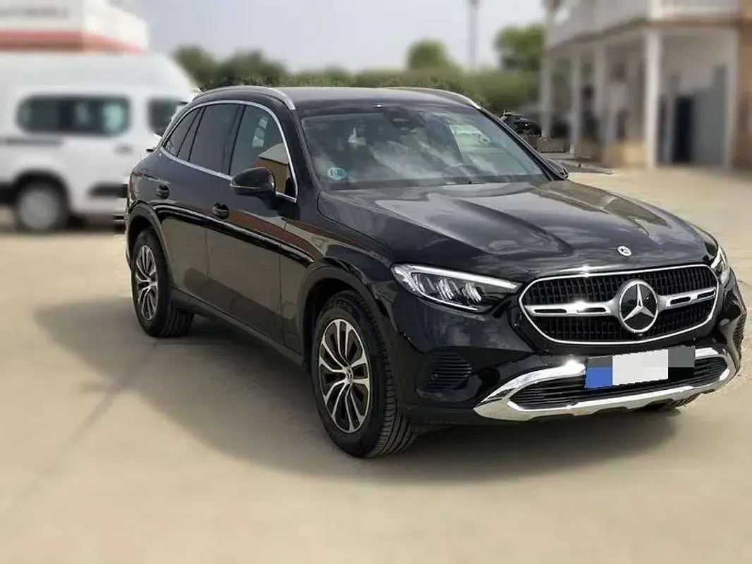 Usado Mercedes GLC220 197 CV (144 kW) 2025 Negro SUV