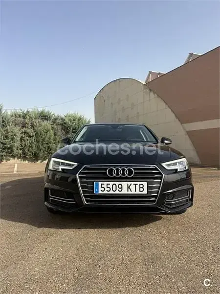 Usado Audi A4 S-Line 150 CV (110 kW) 2019 Negro Berlina