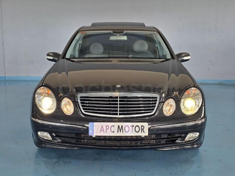 Usado Mercedes E270 Avantgarde 177 CV (130 kW) 2003 Negro Berlina