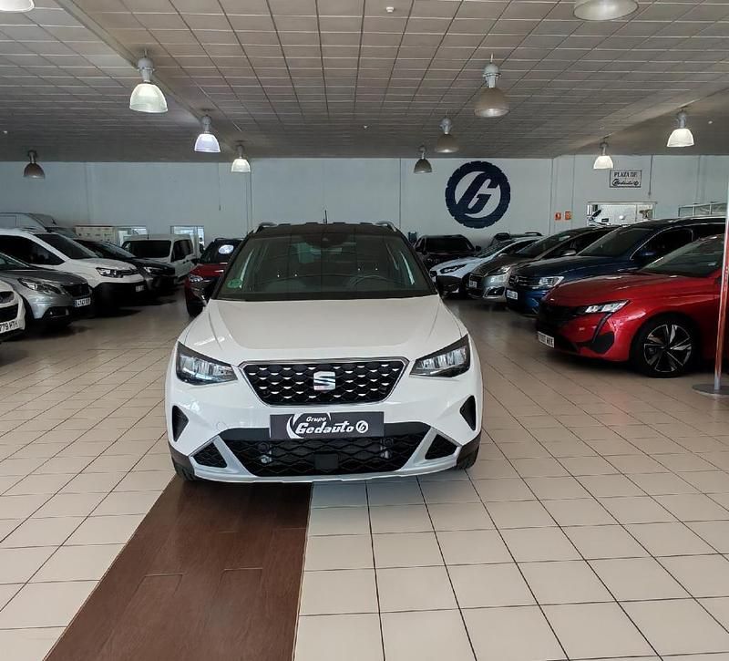 Usado Seat Arona Xperience 115 CV (84 kW) 2025 Blanco SUV