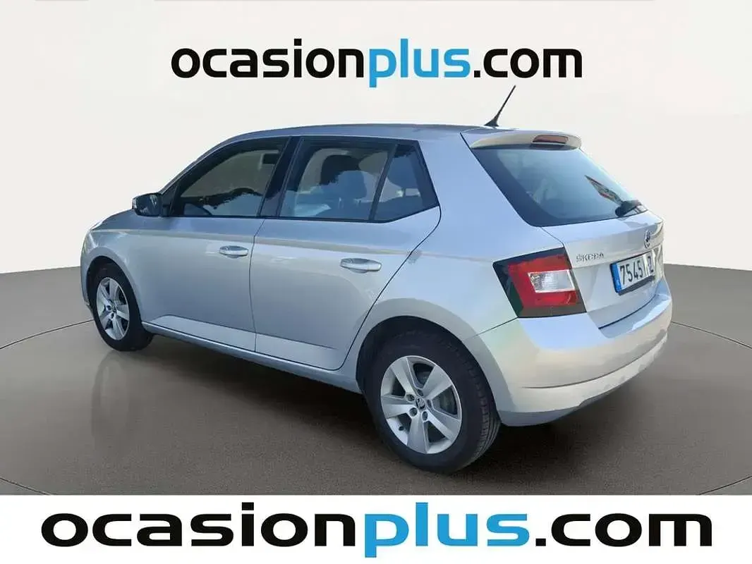 Usado Skoda Fabia Business Line 75 CV (55 kW) 2018 Gris Utilitario