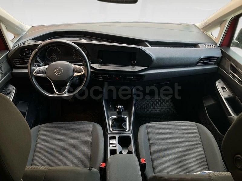Usado VW Caddy 102 CV (75 kW) 2022 Rojo Monovolumen