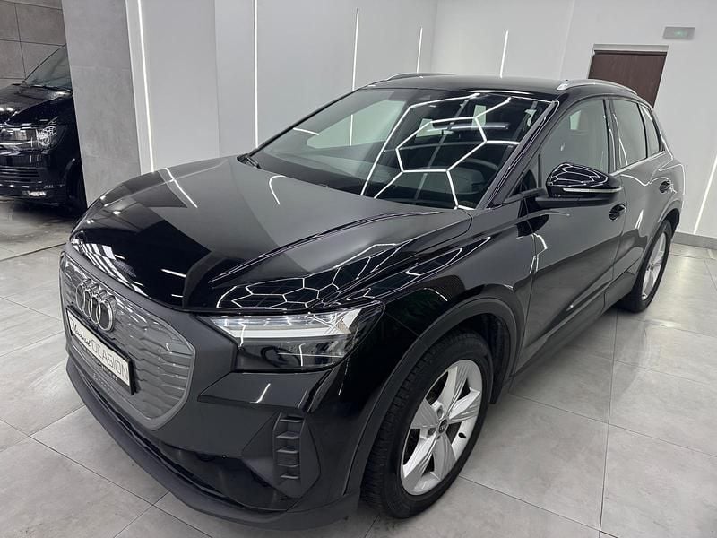 Usado Audi Q4 e-tron 125 kW (170 HP) 2022 Preto SUV