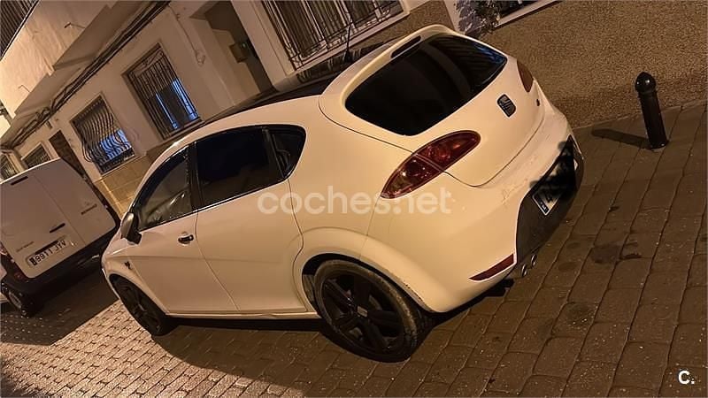 Usado Seat Leon FR 170 CV (125 kW) 2007 Blanco Utilitario