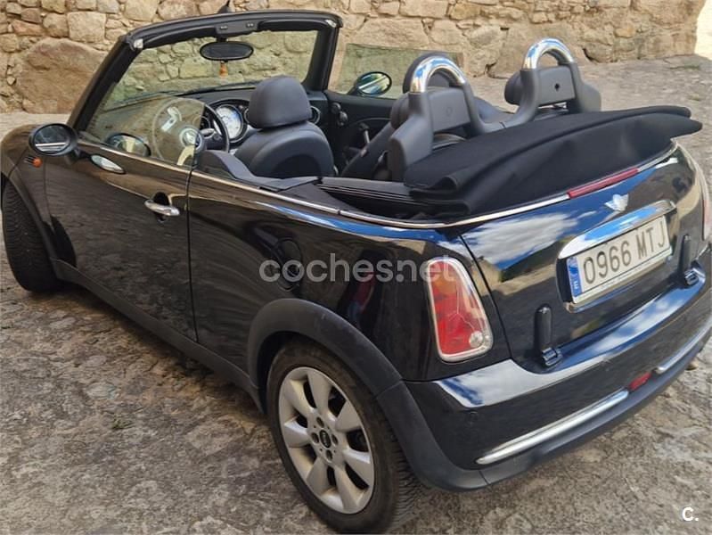 Usado Mini One Cabriolet 90 CV (66 kW) 2005 Negro Descapotable