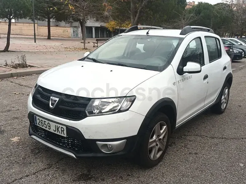 Occasion Dacia Sandero Stepway 90 PK (66 kW) 2015 Wit Sedan
