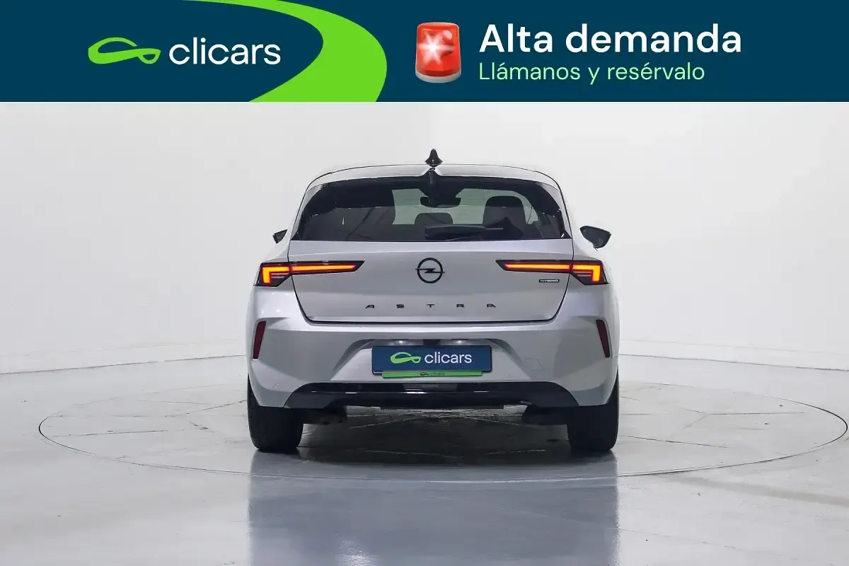Usado Opel Astra S 136 CV (100 kW) 2025 Gris / plata Utilitario
