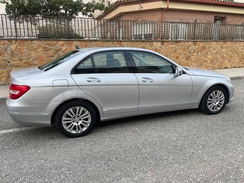 Usado Mercedes C220 Elegance 170 CV (125 kW) 2013 Gris / plata Berlina