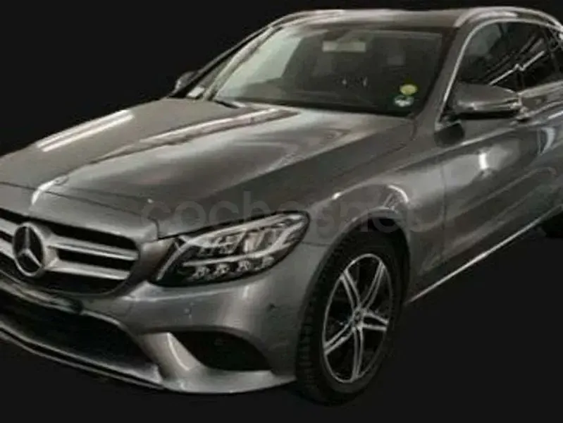 Usado Mercedes C200 160 CV (117 kW) 2020 Gris / plata Familiar