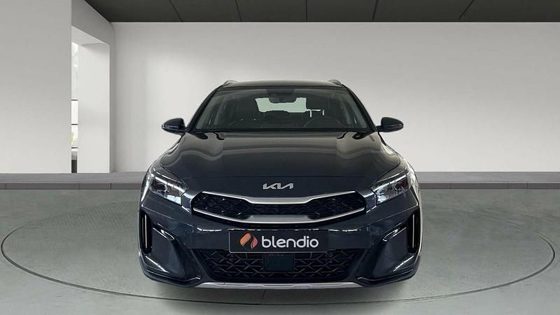 Usado Kia XCeed 141 CV (103 kW) 2023 Gris SUV