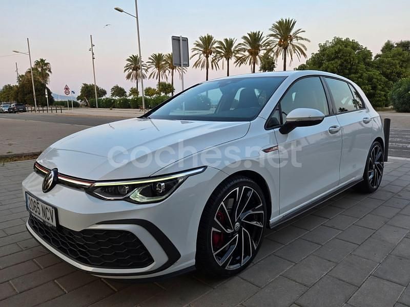 Blanco Usado 2023 VW Golf VIII GTI Berlina | 31.490 € (Super precio) - Imagen 1/4