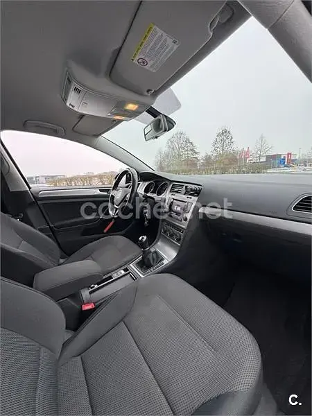 Usado VW Golf VII 110 CV (80 kW) 2014 Negro Berlina