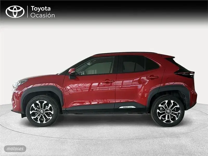Usado Toyota Yaris Cross Active 130 CV (95 kW) 2025 Rojo SUV