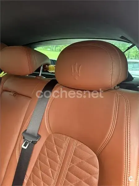 Usado Maserati Levante 275 CV (202 kW) 2019 Gris / plata SUV