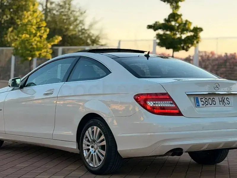 Usado Mercedes C180 Edition 156 CV (114 kW) 2012 Blanco Coupe