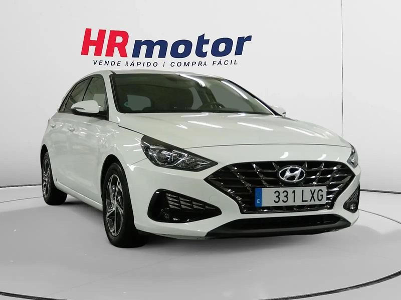 Blanco Usado 2022 Hyundai i30 Utilitario | 15.290 € (Precio justo) - Imagen 1/4