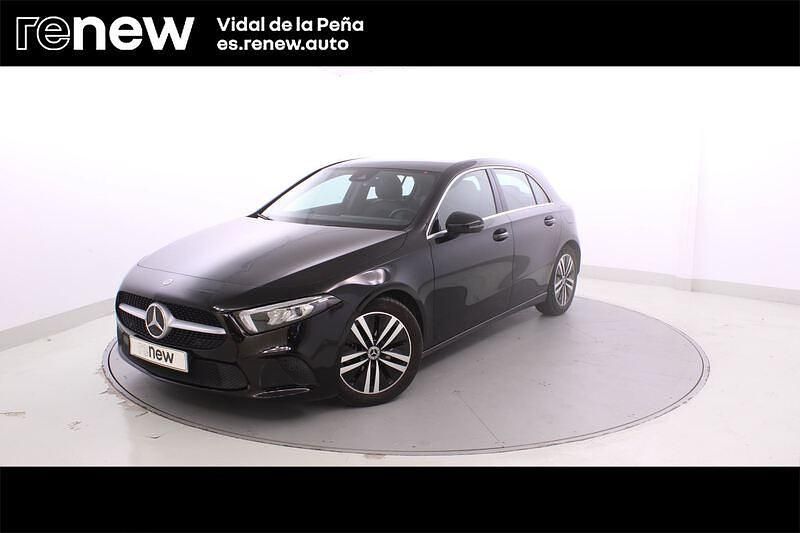 Usado Mercedes A180 116 CV (85 kW) 2022 Negro Berlina