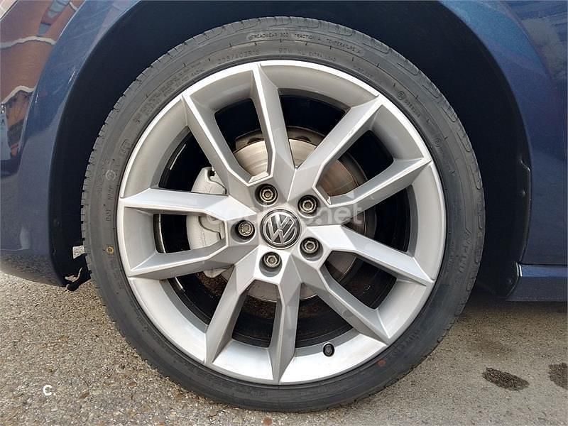 Usado VW Golf VII Advance 110 CV (80 kW) 2015 Azul Familiar