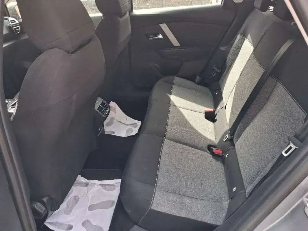 Usado Citroën C4 101 CV (74 kW) 2024 Gris SUV
