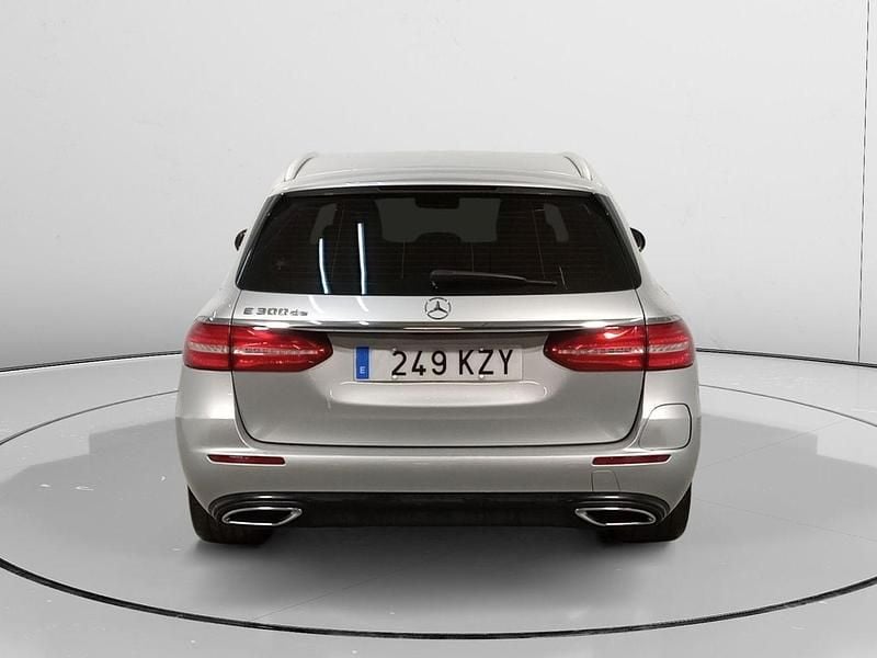 Usado Mercedes E300 Avantgarde 306 CV (225 kW) 2019 Gris Familiar