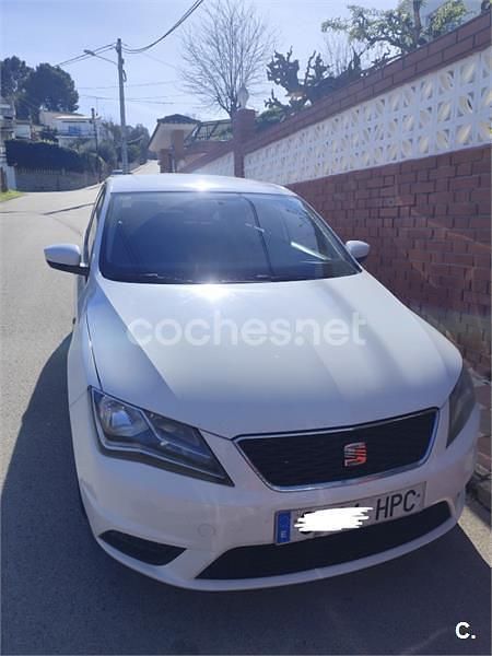 Usado Seat Toledo Style 105 CV (77 kW) 2013 Blanco Utilitario