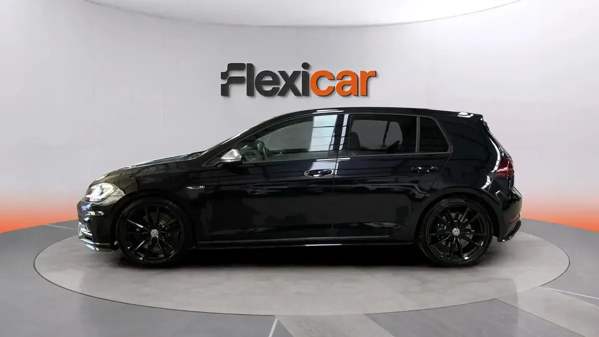 Usado VW Golf VII R 310 CV (228 kW) 2018 Negro Berlina