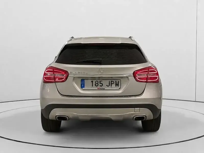 Usado Mercedes GLA220 Urban 177 CV (130 kW) 2016 Gris / plata SUV