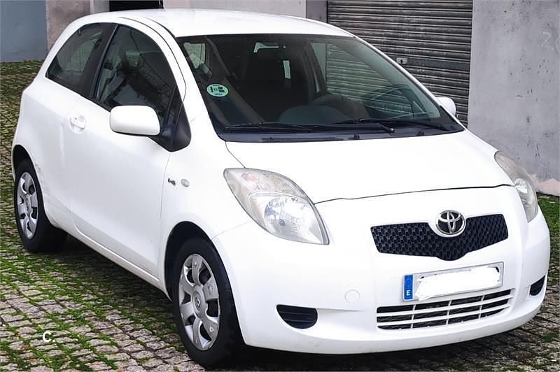 Blanco Usado 2007 Toyota Yaris Berlina | 2500 € (Buen precio) - Imagen 1/4