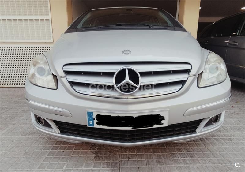 Usado Mercedes B200 136 CV (100 kW) 2007 Gris / plata Monovolumen