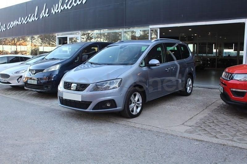 Usado Seat Alhambra 150 CV (110 kW) 2022 Gris / plata Monovolumen